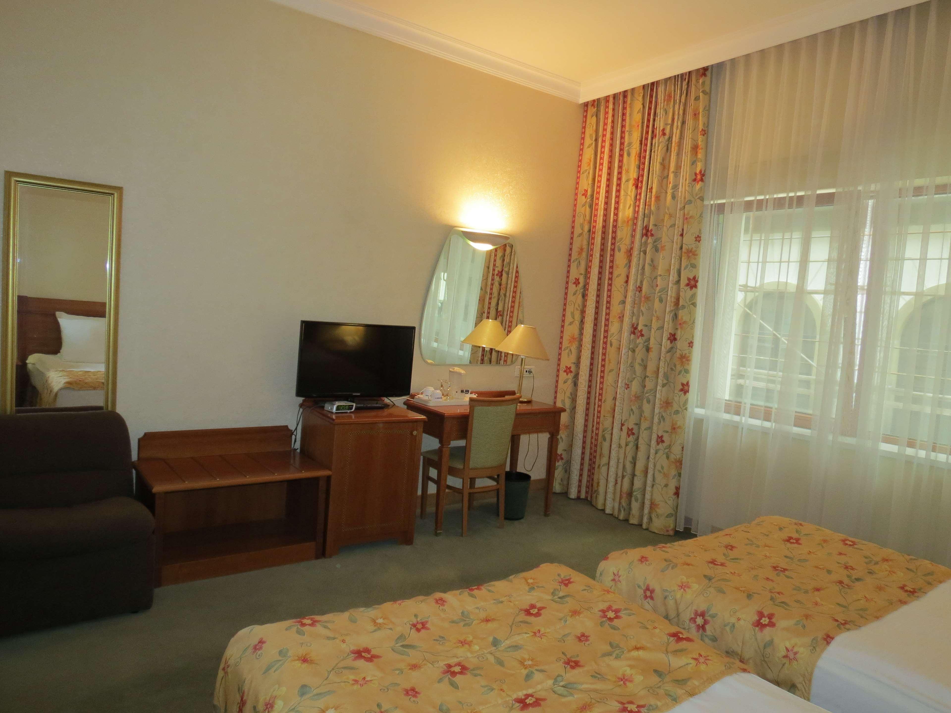 Best Western Hotel Turist Szkopje Kültér fotó