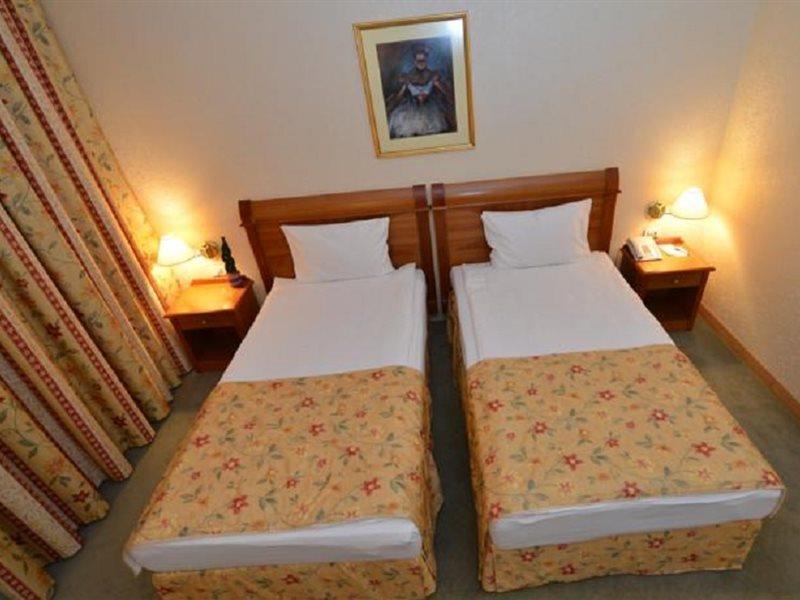 Best Western Hotel Turist Szkopje Kültér fotó