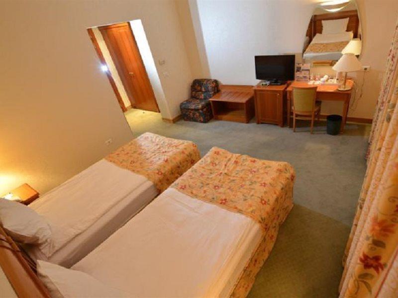 Best Western Hotel Turist Szkopje Kültér fotó